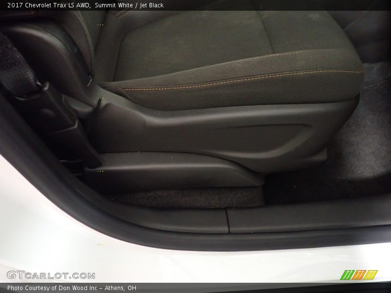 Summit White / Jet Black 2017 Chevrolet Trax LS AWD