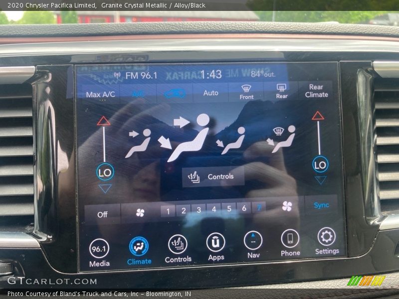 Granite Crystal Metallic / Alloy/Black 2020 Chrysler Pacifica Limited