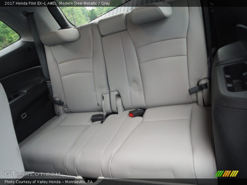 Modern Steel Metallic / Gray 2017 Honda Pilot EX-L AWD