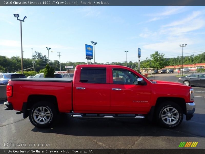 Red Hot / Jet Black 2016 Chevrolet Silverado 1500 LT Crew Cab 4x4