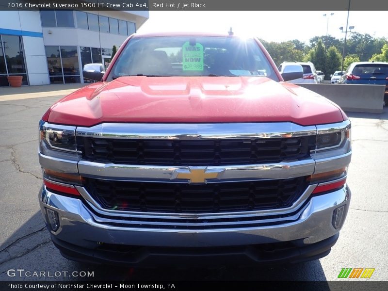 Red Hot / Jet Black 2016 Chevrolet Silverado 1500 LT Crew Cab 4x4