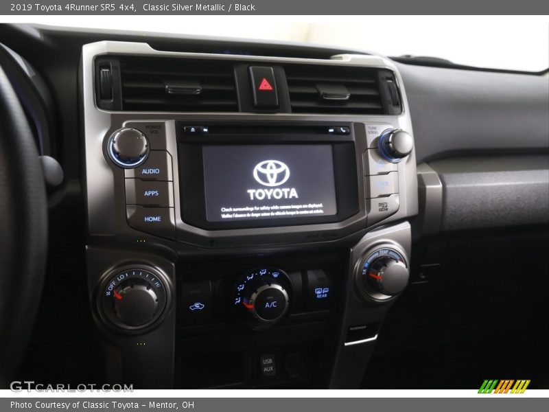 Classic Silver Metallic / Black 2019 Toyota 4Runner SR5 4x4