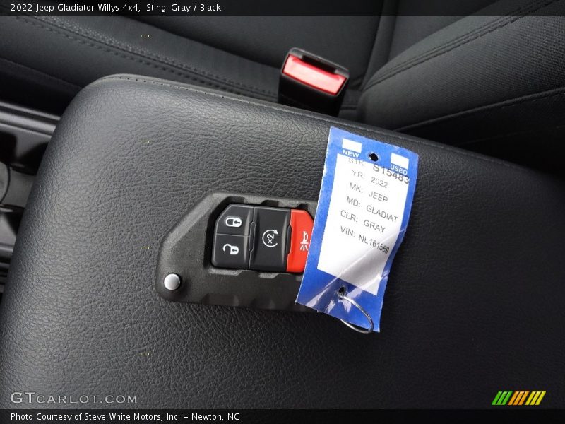 Sting-Gray / Black 2022 Jeep Gladiator Willys 4x4