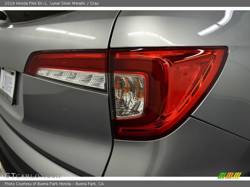 Lunar Silver Metallic / Gray 2019 Honda Pilot EX-L