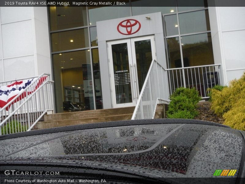 Magnetic Gray Metallic / Black 2019 Toyota RAV4 XSE AWD Hybrid
