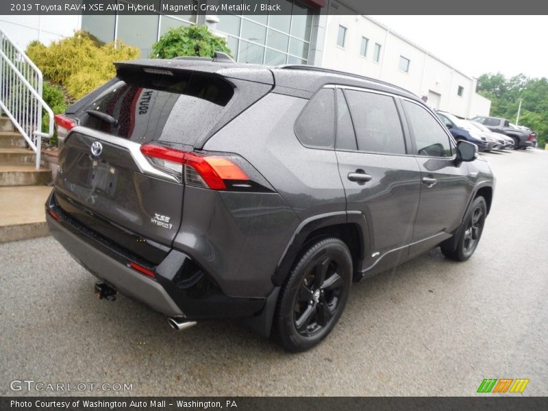 Magnetic Gray Metallic / Black 2019 Toyota RAV4 XSE AWD Hybrid