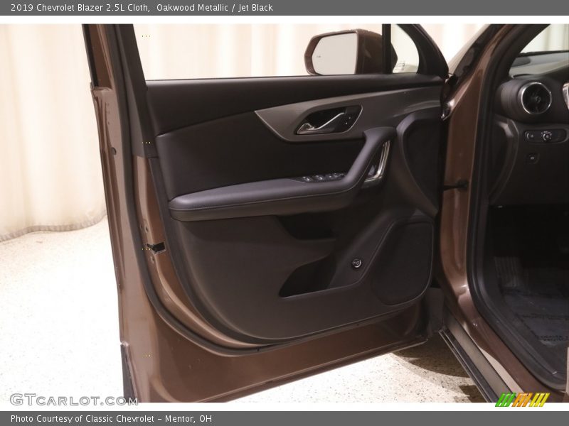 Oakwood Metallic / Jet Black 2019 Chevrolet Blazer 2.5L Cloth