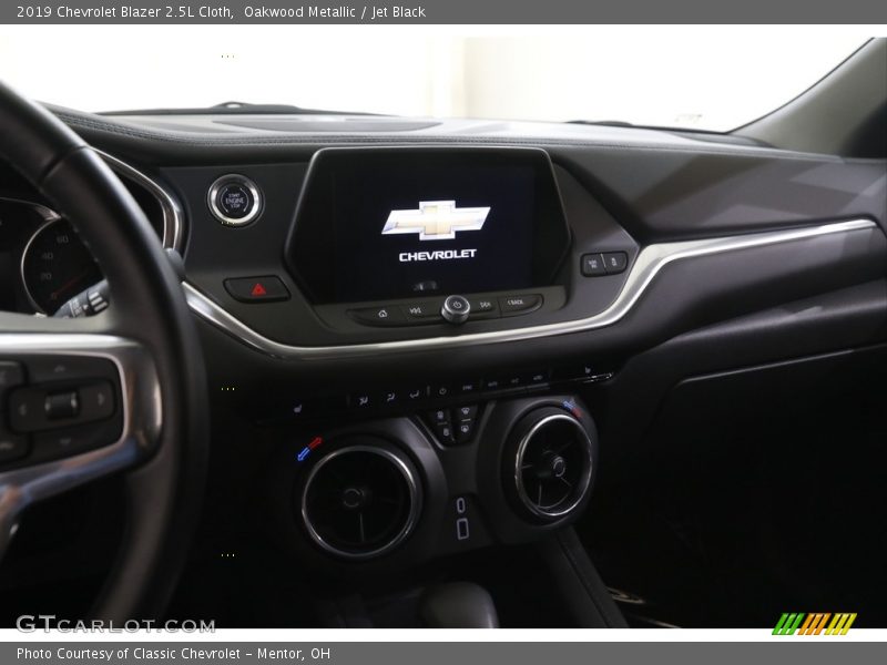 Oakwood Metallic / Jet Black 2019 Chevrolet Blazer 2.5L Cloth