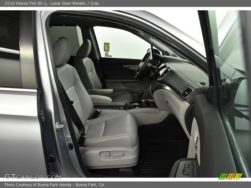 Lunar Silver Metallic / Gray 2019 Honda Pilot EX-L