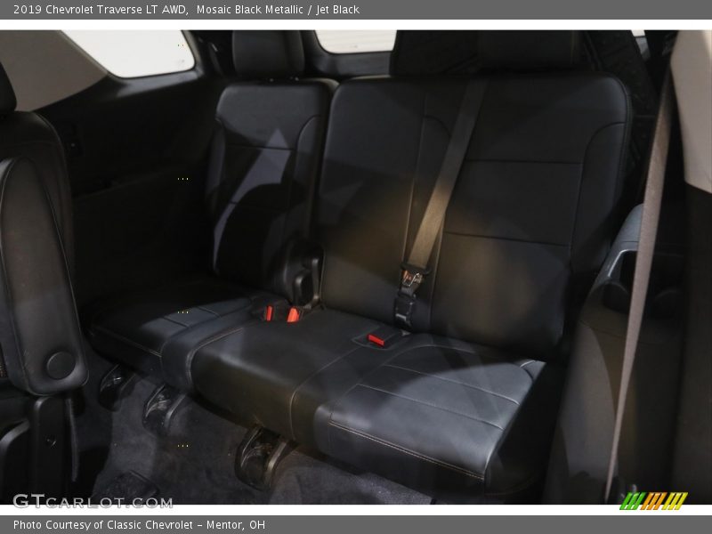 Mosaic Black Metallic / Jet Black 2019 Chevrolet Traverse LT AWD