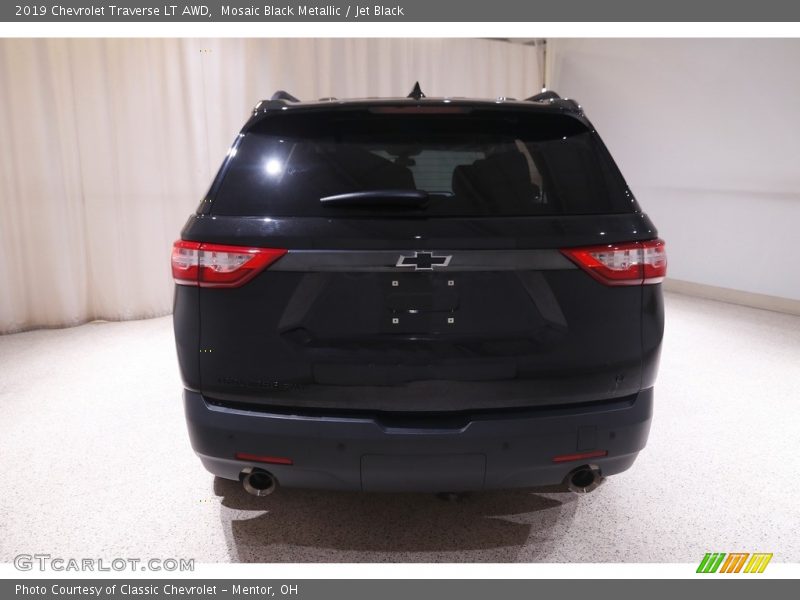 Mosaic Black Metallic / Jet Black 2019 Chevrolet Traverse LT AWD