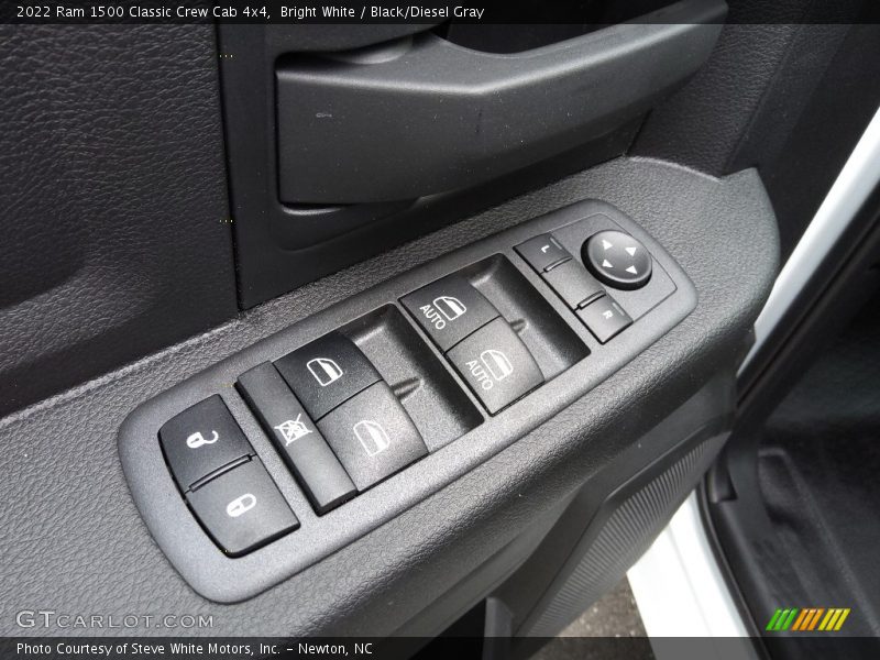 Bright White / Black/Diesel Gray 2022 Ram 1500 Classic Crew Cab 4x4