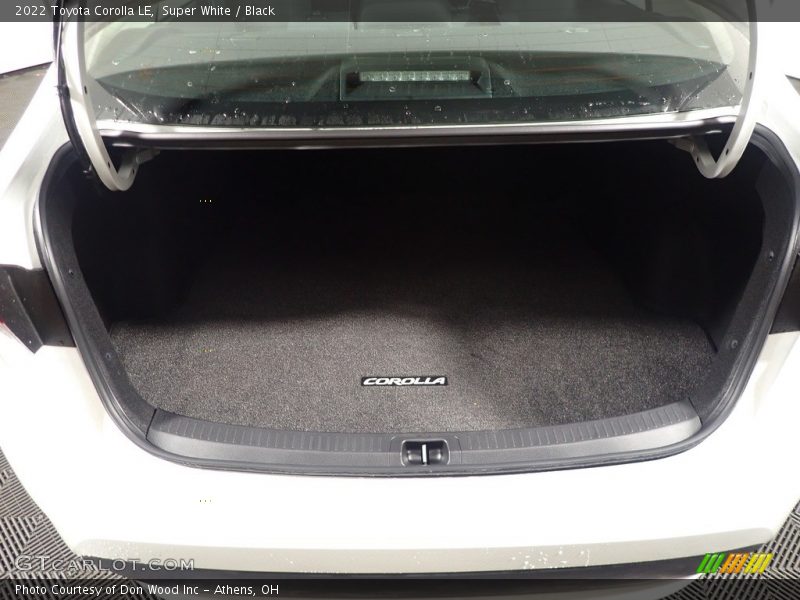 Super White / Black 2022 Toyota Corolla LE