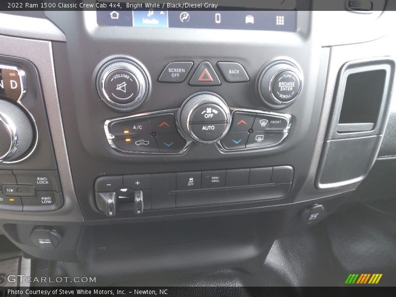 Bright White / Black/Diesel Gray 2022 Ram 1500 Classic Crew Cab 4x4
