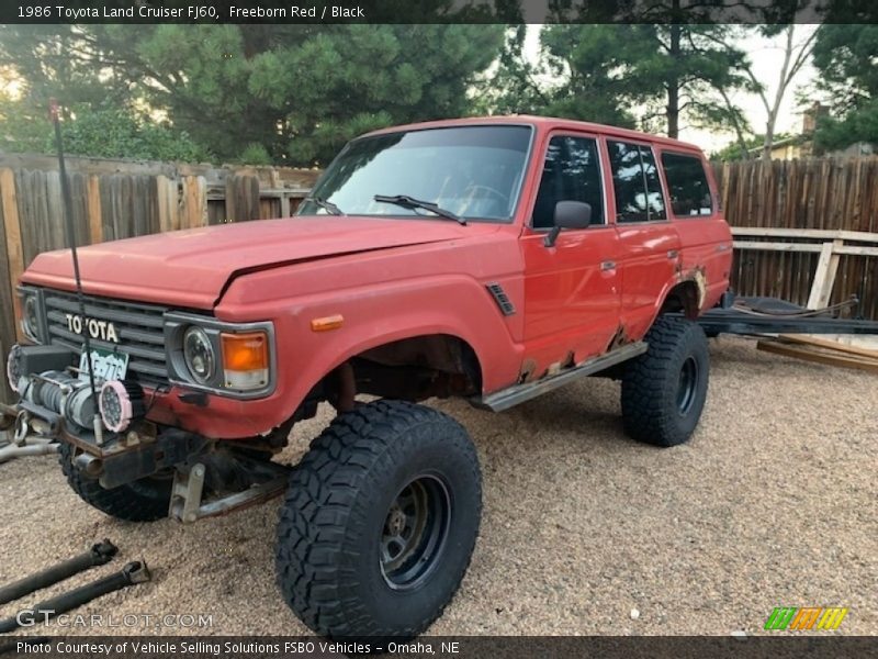Front 3/4 View of 1986 Land Cruiser FJ60