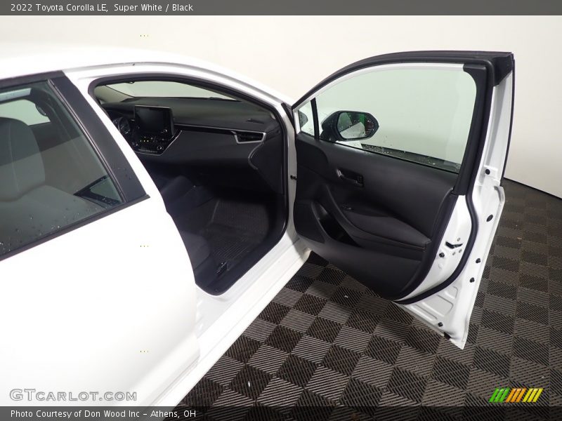 Super White / Black 2022 Toyota Corolla LE