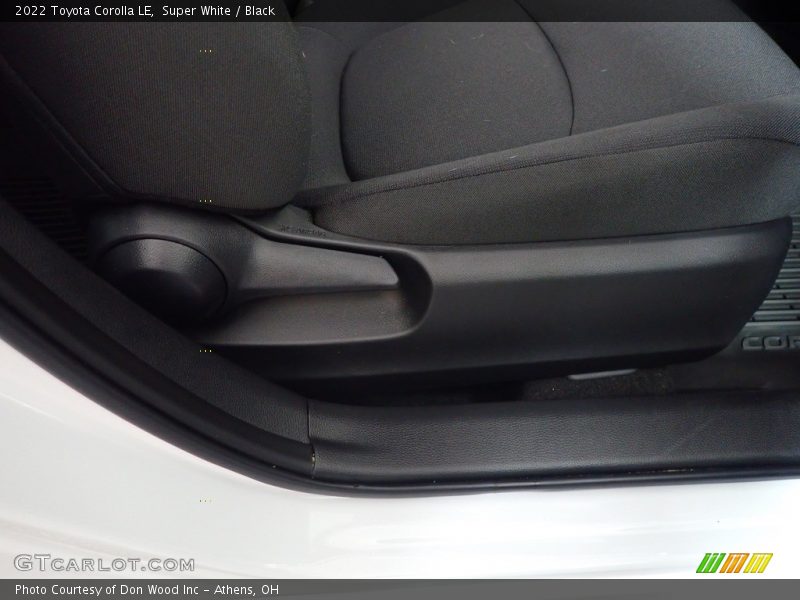 Super White / Black 2022 Toyota Corolla LE