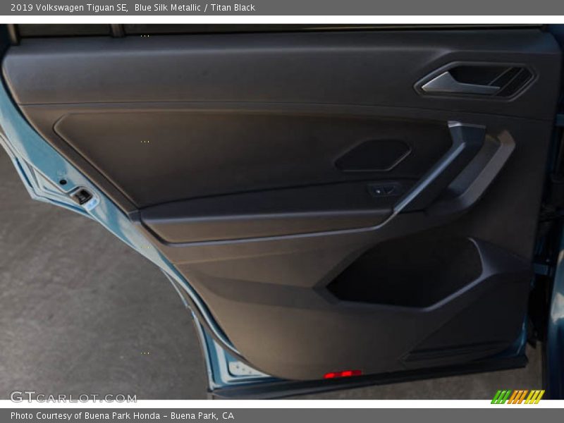 Blue Silk Metallic / Titan Black 2019 Volkswagen Tiguan SE