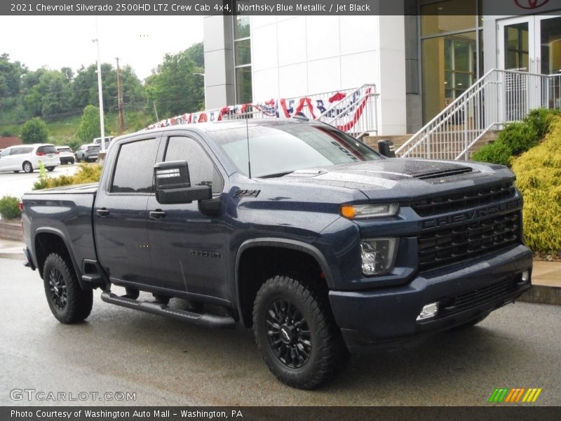 Front 3/4 View of 2021 Silverado 2500HD LTZ Crew Cab 4x4