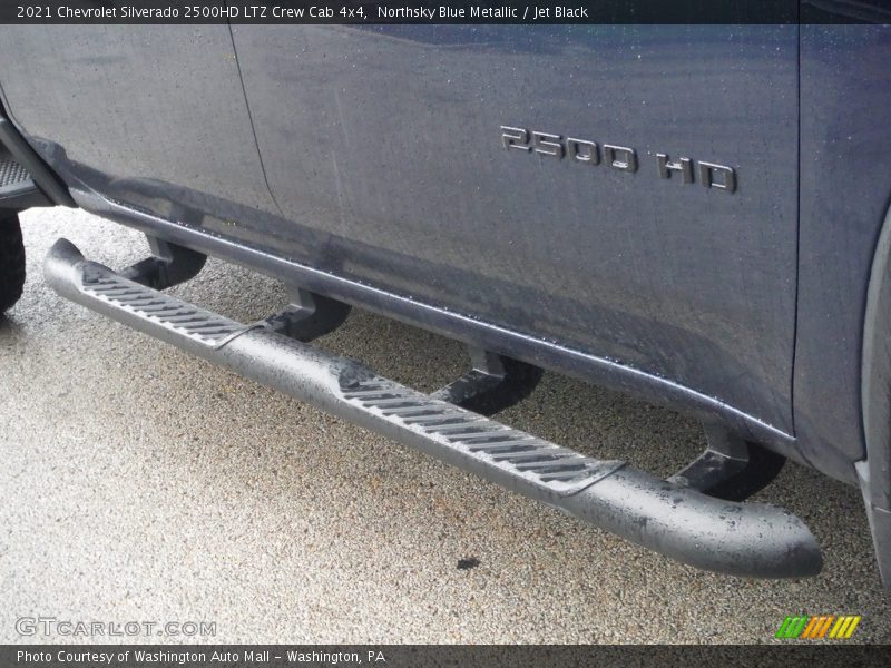 Northsky Blue Metallic / Jet Black 2021 Chevrolet Silverado 2500HD LTZ Crew Cab 4x4