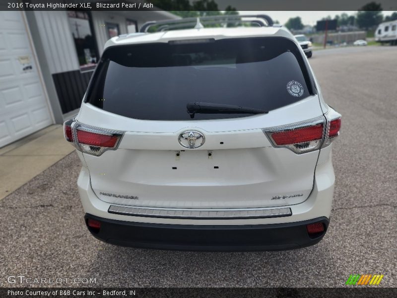 Blizzard Pearl / Ash 2016 Toyota Highlander XLE