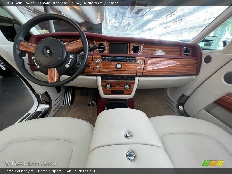  2011 Phantom Drophead Coupe Seashell Interior