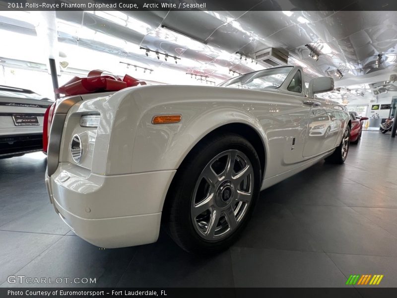 Arctic White / Seashell 2011 Rolls-Royce Phantom Drophead Coupe