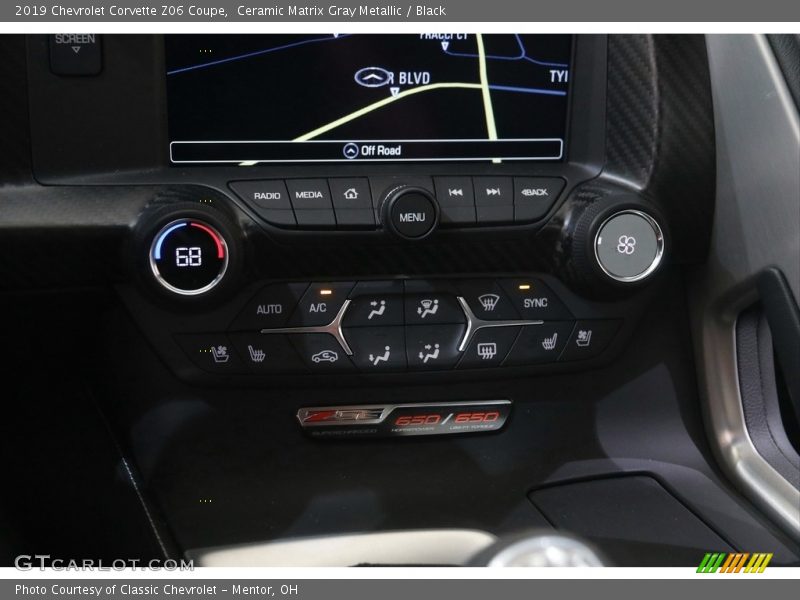 Controls of 2019 Corvette Z06 Coupe