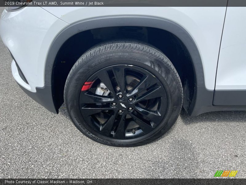 Summit White / Jet Black 2019 Chevrolet Trax LT AWD