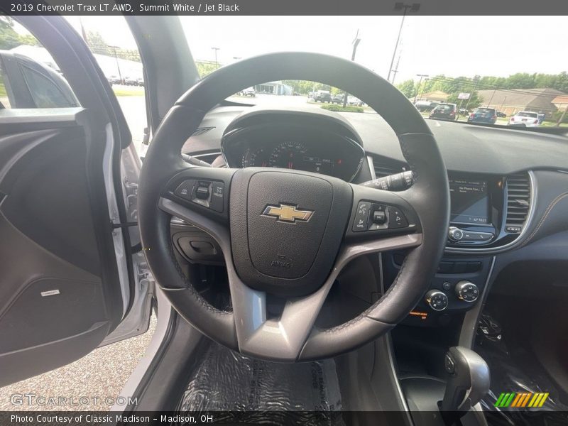 Summit White / Jet Black 2019 Chevrolet Trax LT AWD
