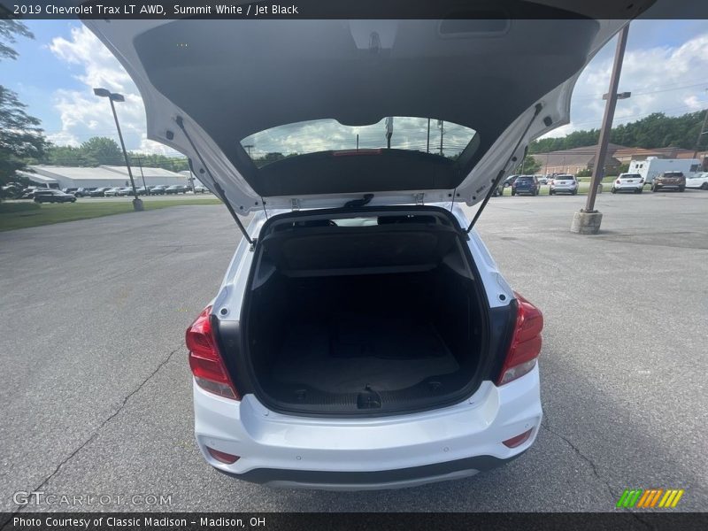 Summit White / Jet Black 2019 Chevrolet Trax LT AWD