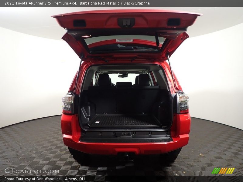 Barcelona Red Metallic / Black/Graphite 2021 Toyota 4Runner SR5 Premium 4x4