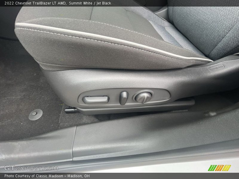 Summit White / Jet Black 2022 Chevrolet TrailBlazer LT AWD
