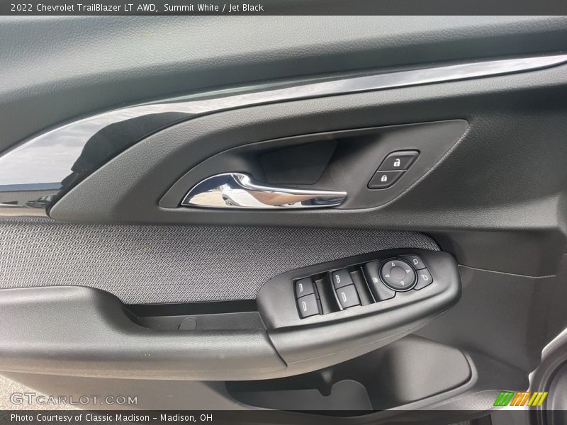 Summit White / Jet Black 2022 Chevrolet TrailBlazer LT AWD