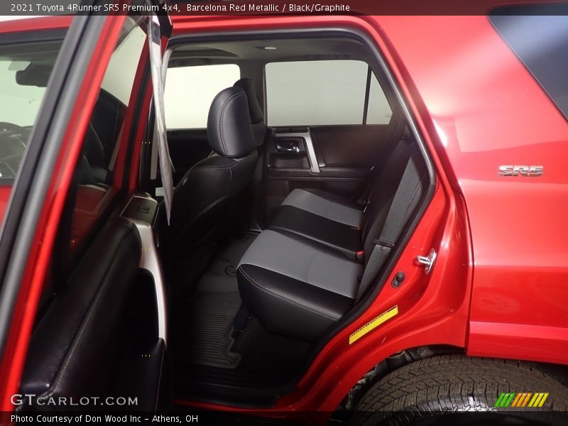 Barcelona Red Metallic / Black/Graphite 2021 Toyota 4Runner SR5 Premium 4x4