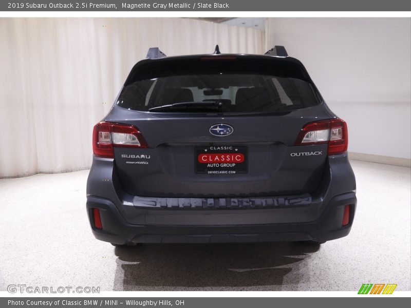 Magnetite Gray Metallic / Slate Black 2019 Subaru Outback 2.5i Premium