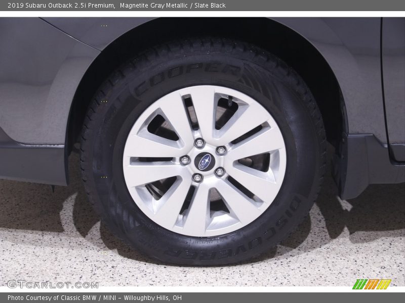 Magnetite Gray Metallic / Slate Black 2019 Subaru Outback 2.5i Premium