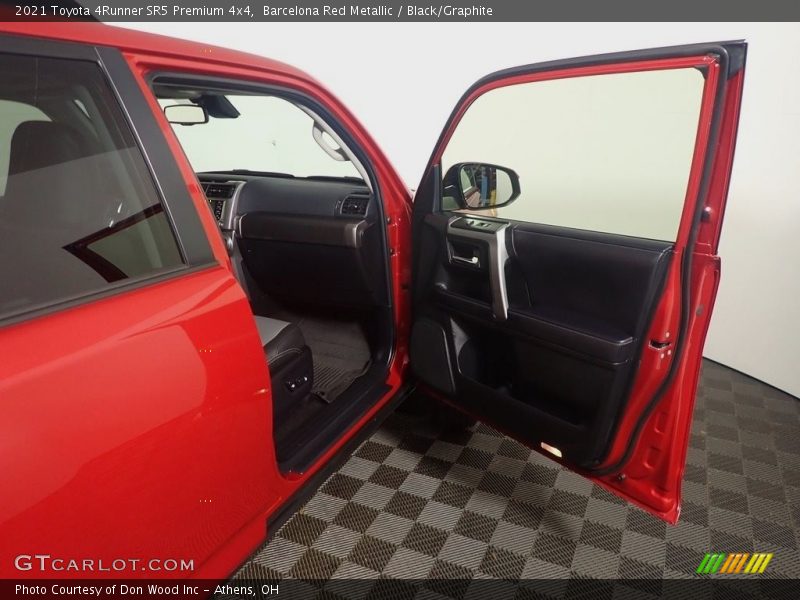 Barcelona Red Metallic / Black/Graphite 2021 Toyota 4Runner SR5 Premium 4x4