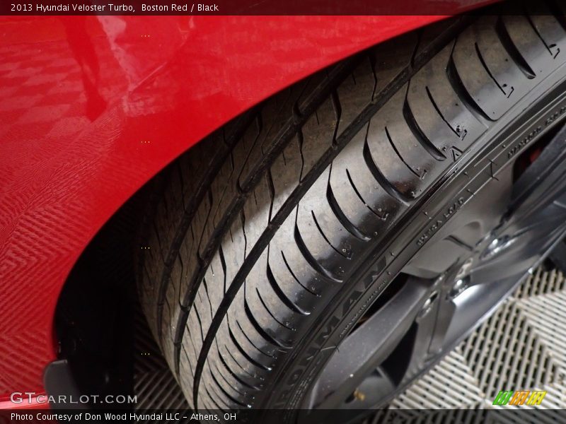 Boston Red / Black 2013 Hyundai Veloster Turbo
