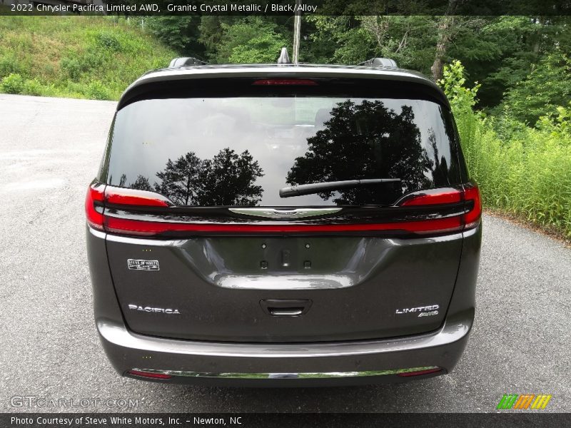 Granite Crystal Metallic / Black/Alloy 2022 Chrysler Pacifica Limited AWD