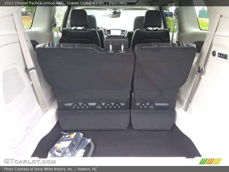 Granite Crystal Metallic / Black/Alloy 2022 Chrysler Pacifica Limited AWD