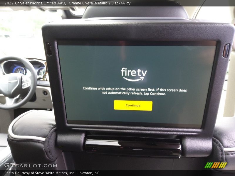 Granite Crystal Metallic / Black/Alloy 2022 Chrysler Pacifica Limited AWD