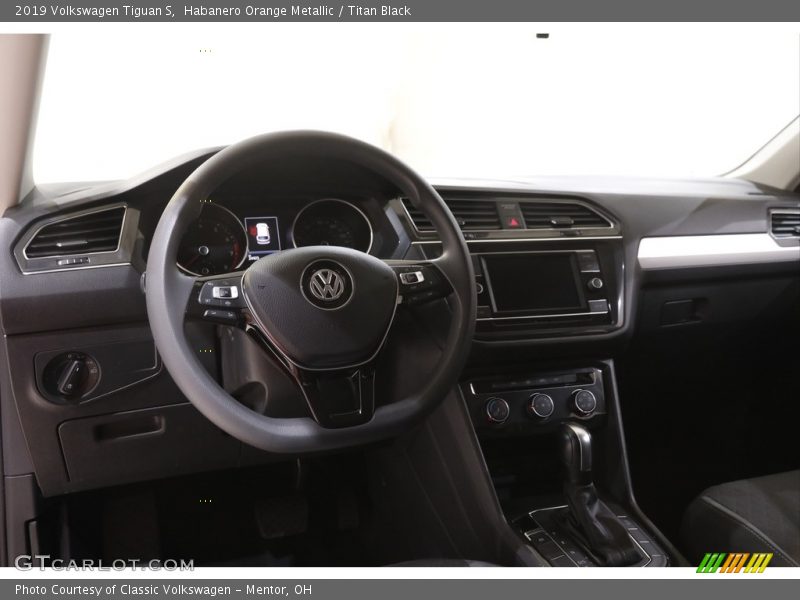 Habanero Orange Metallic / Titan Black 2019 Volkswagen Tiguan S