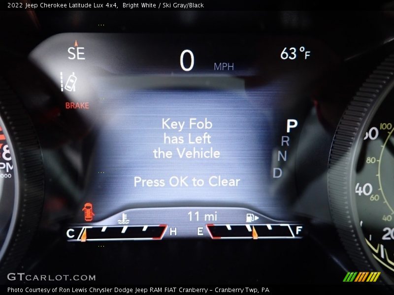 Bright White / Ski Gray/Black 2022 Jeep Cherokee Latitude Lux 4x4