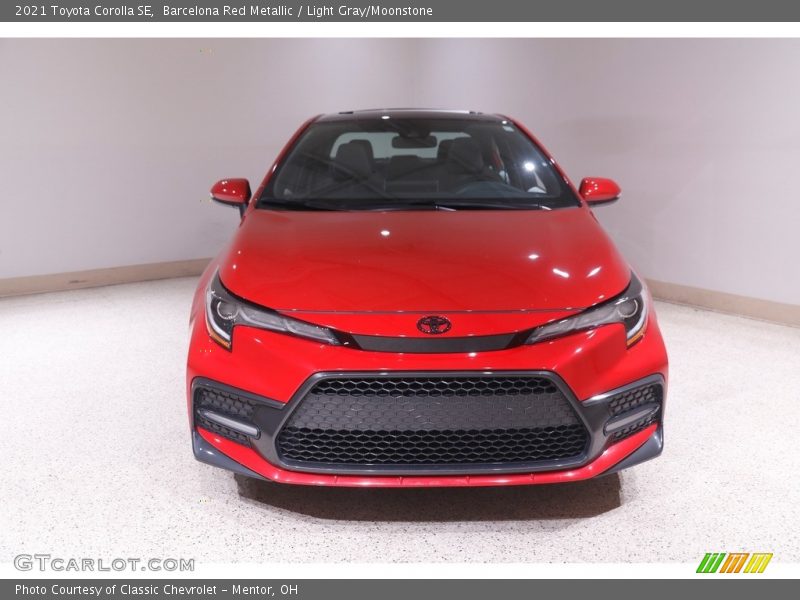 Barcelona Red Metallic / Light Gray/Moonstone 2021 Toyota Corolla SE