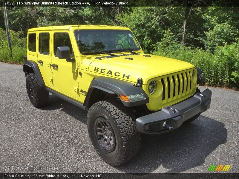 Front 3/4 View of 2022 Wrangler Unlimited Beach Edition 4x4