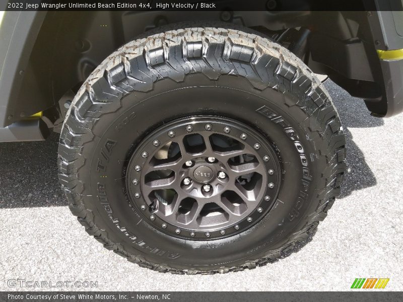 High Velocity / Black 2022 Jeep Wrangler Unlimited Beach Edition 4x4