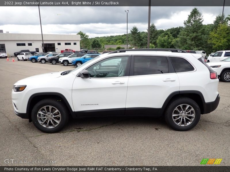 Bright White / Ski Gray/Black 2022 Jeep Cherokee Latitude Lux 4x4