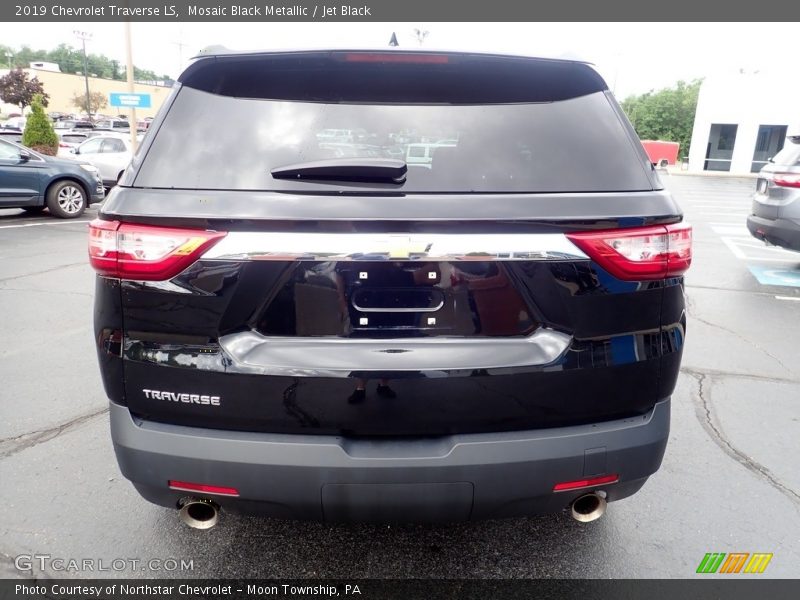 Mosaic Black Metallic / Jet Black 2019 Chevrolet Traverse LS
