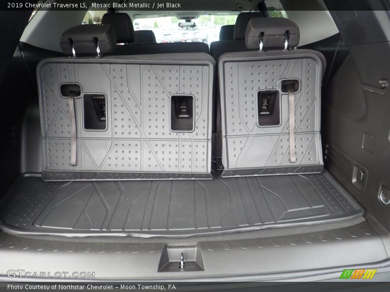 Mosaic Black Metallic / Jet Black 2019 Chevrolet Traverse LS